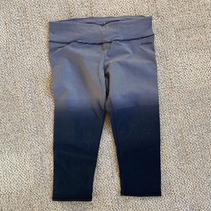 Danskin ombré mid calf leggings